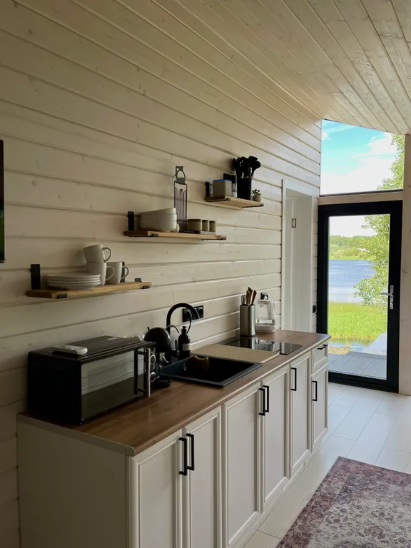 Коттедж Дом на берегу реки Волхов — Юшково