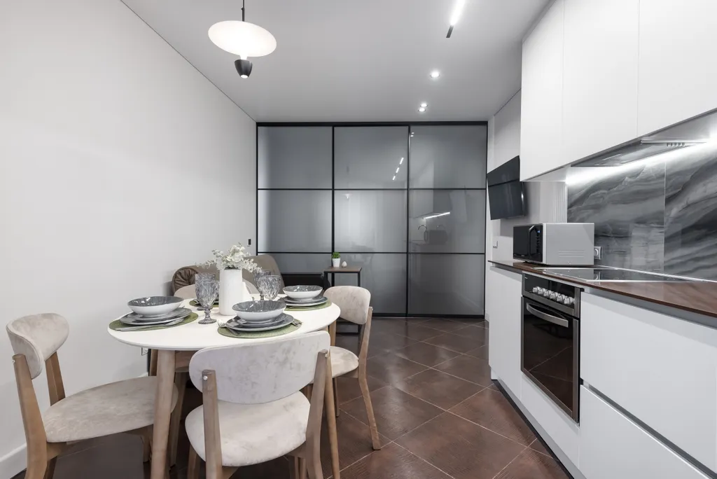 Квартира на набережной у реки