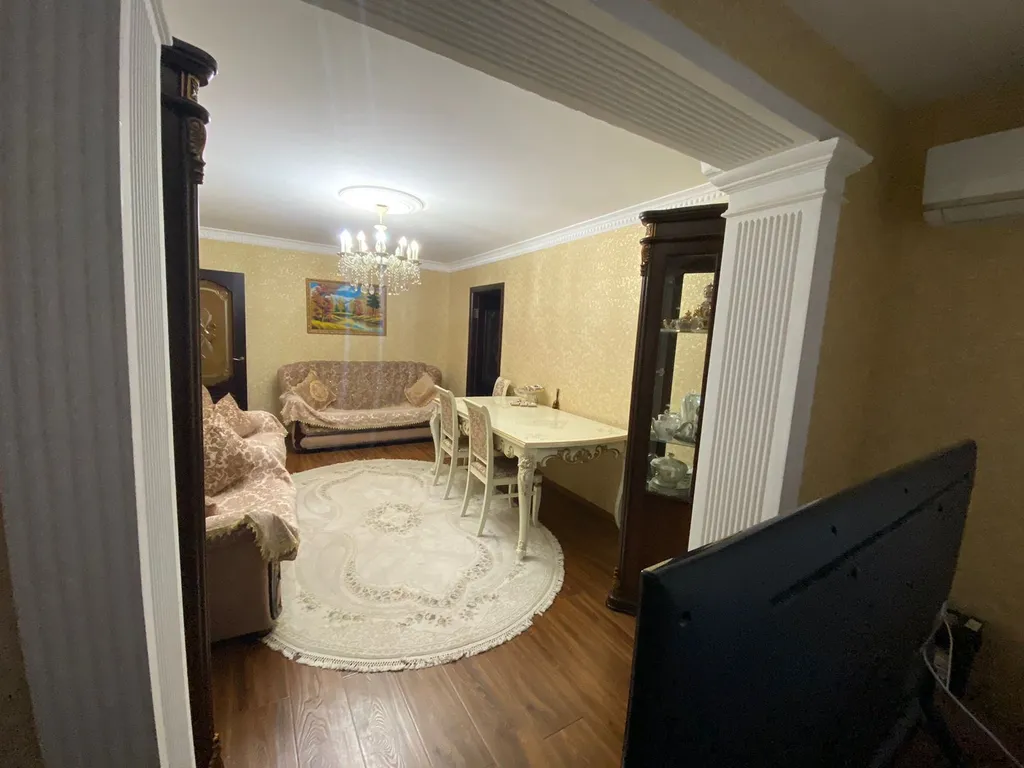 Уютная квартира в центре города с видом на горы