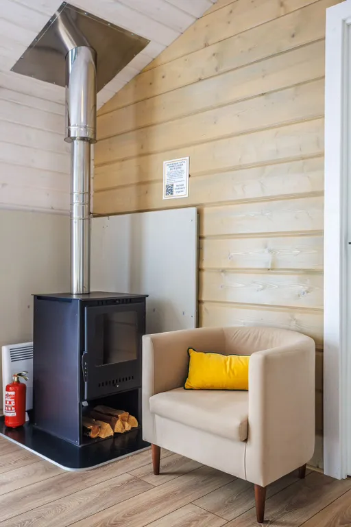 Дом Мая у озера с баней на дровах