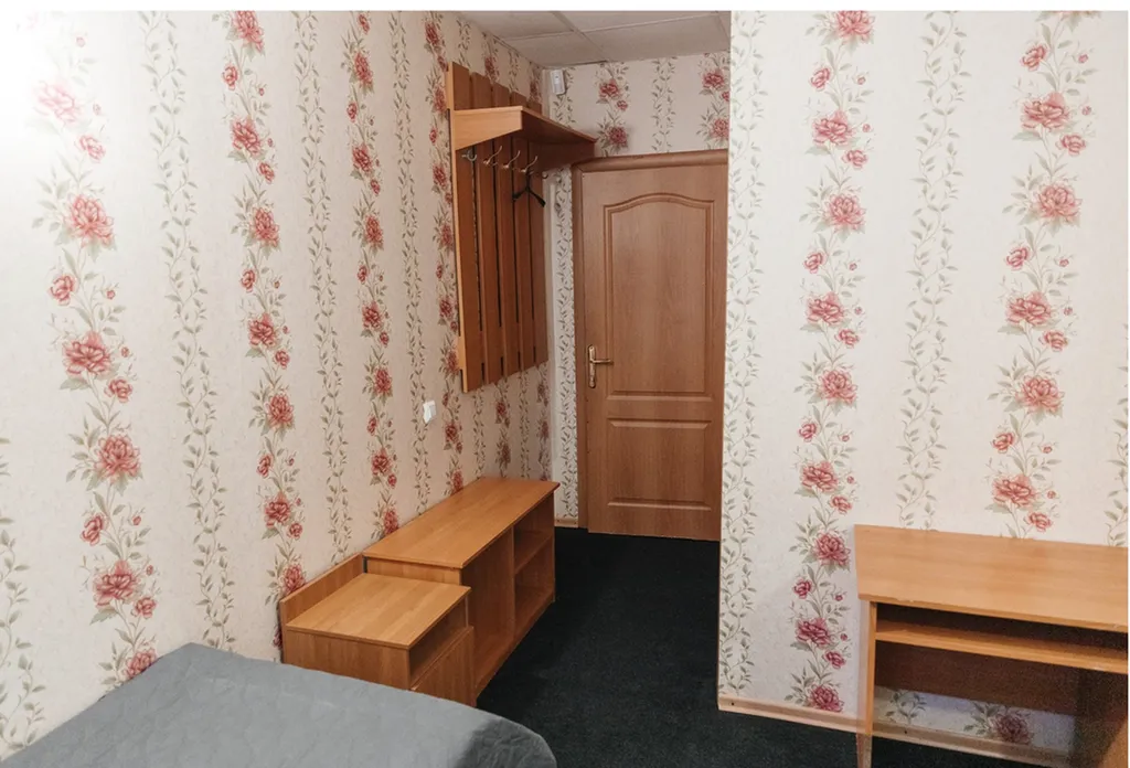 Двухместный номер в корпусе, 5 минут пешком до Вотчины деда мороза