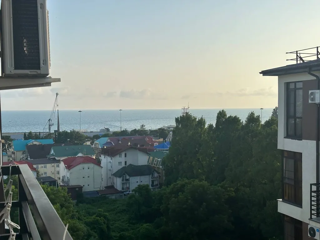 Квартира Апартаменты всего в 5 минутах от пляжа с видом на море — Сириус