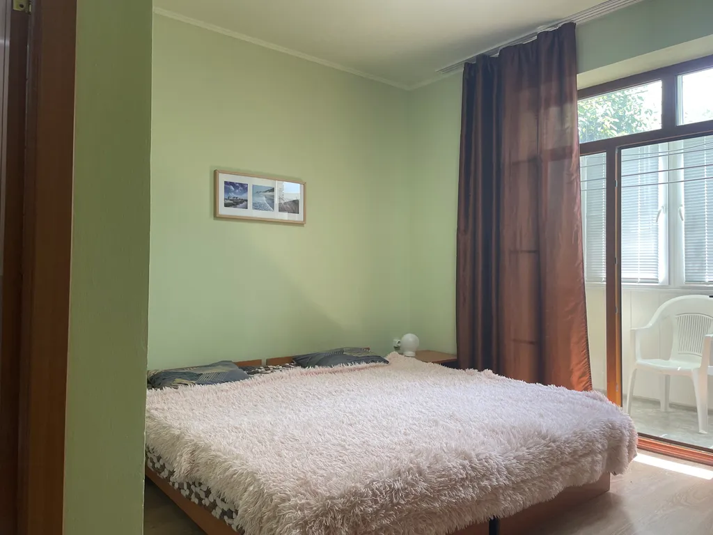 Уютная квартира-студия, с  балконом