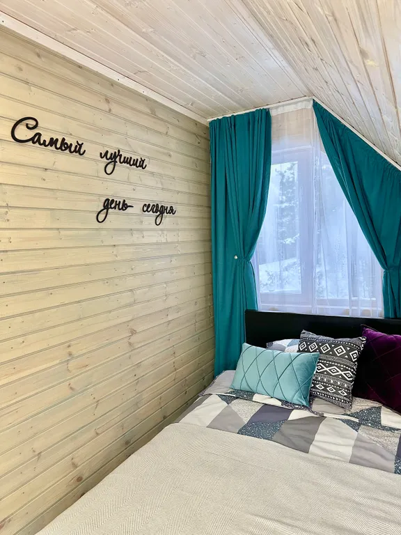 Коттедж Уютный домик в сосновом лесу — Кириши