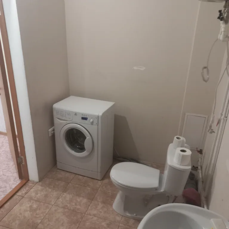 Квартиру на Планете, возле дворца борьбы и ТЦ Планета