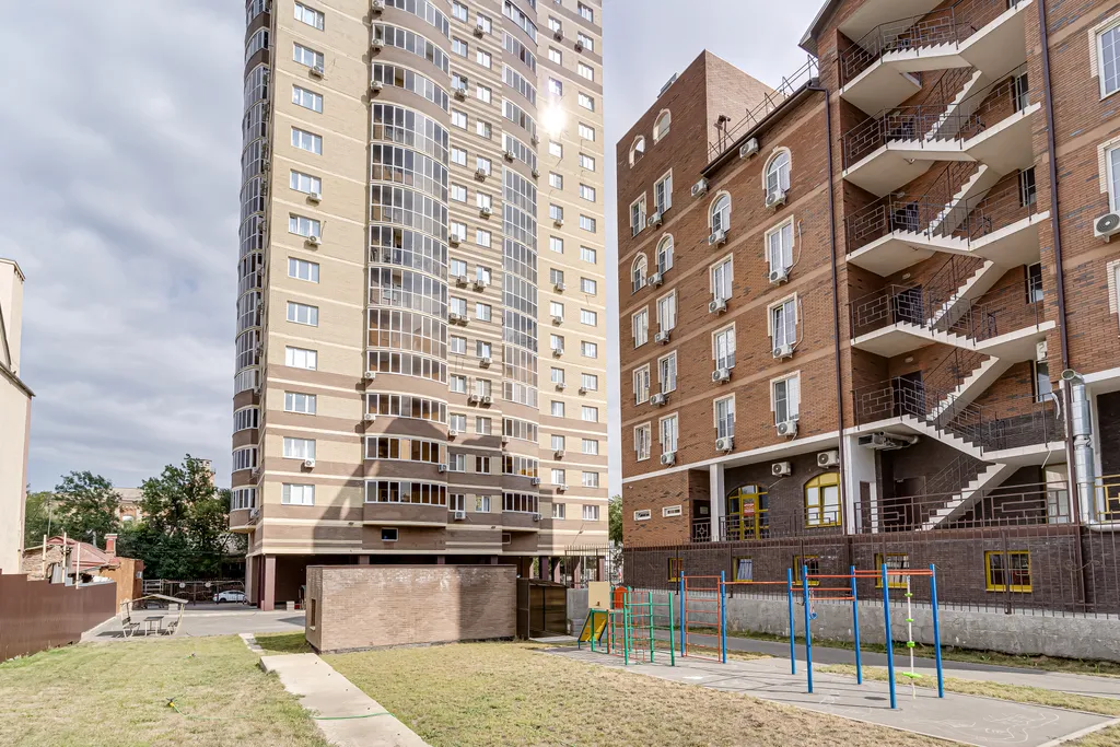 Двушка в центре до 6 человек отчетные документы, ориентир башня париж