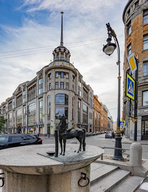 Элегантный лофт у Эрмитажа