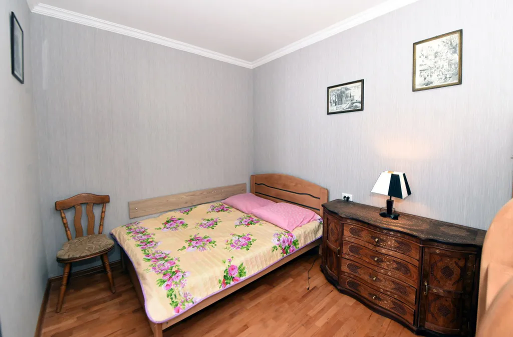 2-комнатная Квартира — аренда посуточно в Тбилиси