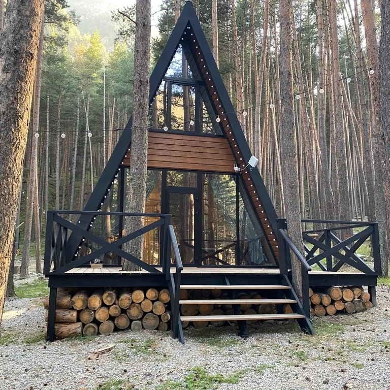Коттедж Уютный дом а-фрейм в сосновом лесу — аренда посуточно в Тегенекли