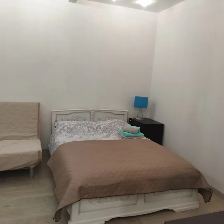 Современная квартира с видом на озеро