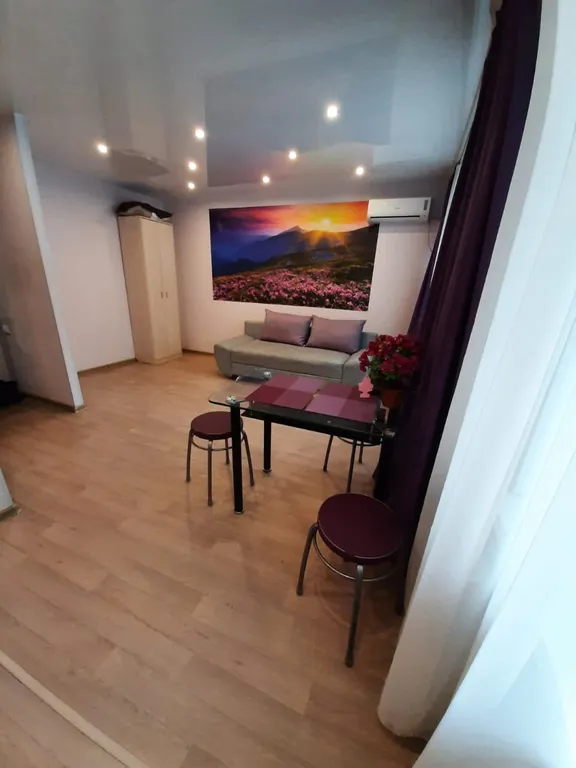 Квартира-студия в центре на Амурском бульваре