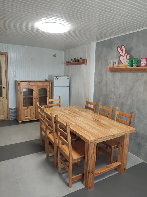 Эллинг на берегу моря