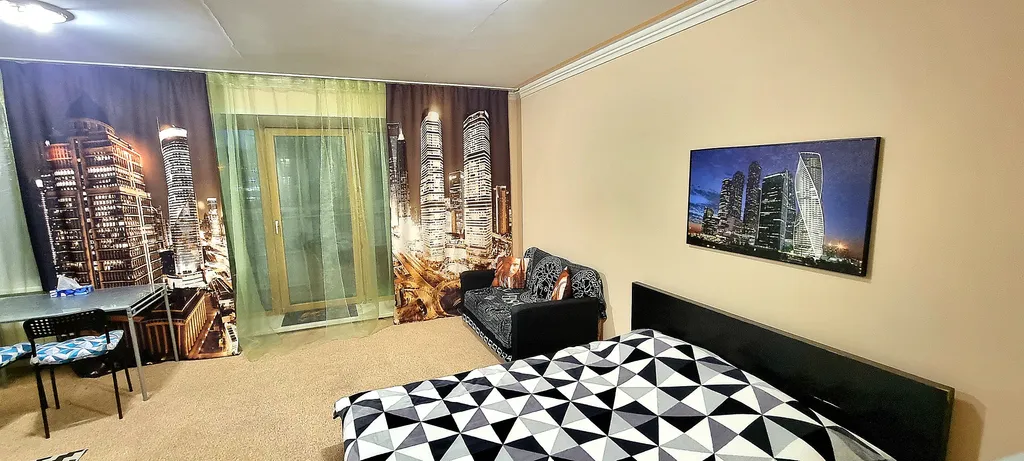 Квартира 1-комнатный люкс с кухней студией — аренда посуточно в Красноярск