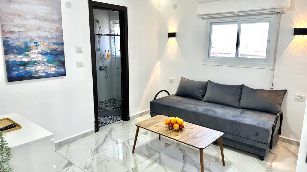 Отличные апартаменты в Хайфе с видом на Порт и море