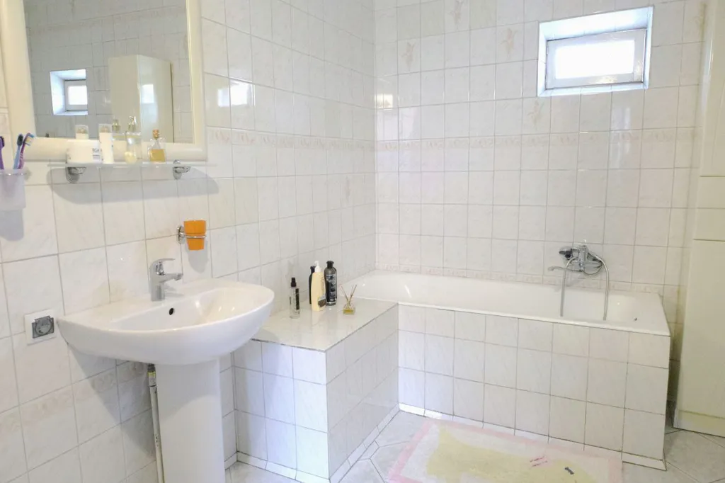 Коттедж 2-комнатный Дом — Геленджик