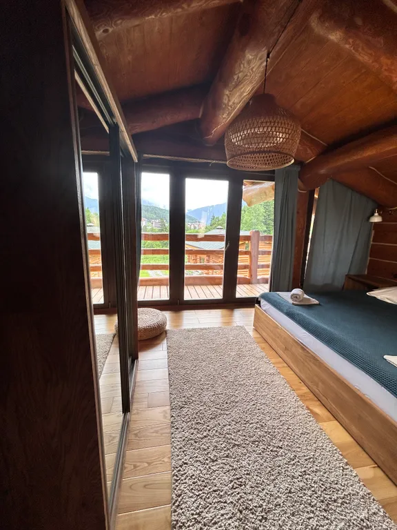 Элитное большое шале с шикарным видом на горы