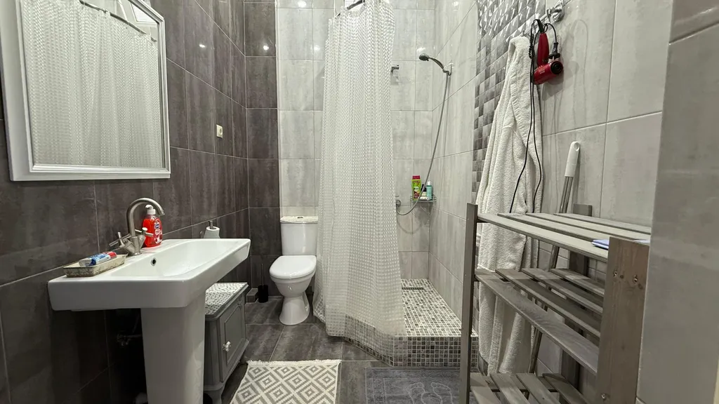 Целый этаж в доме