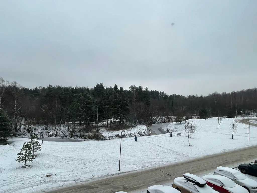 На Охте, с видом на лес и реку, рядом с Охта Парком