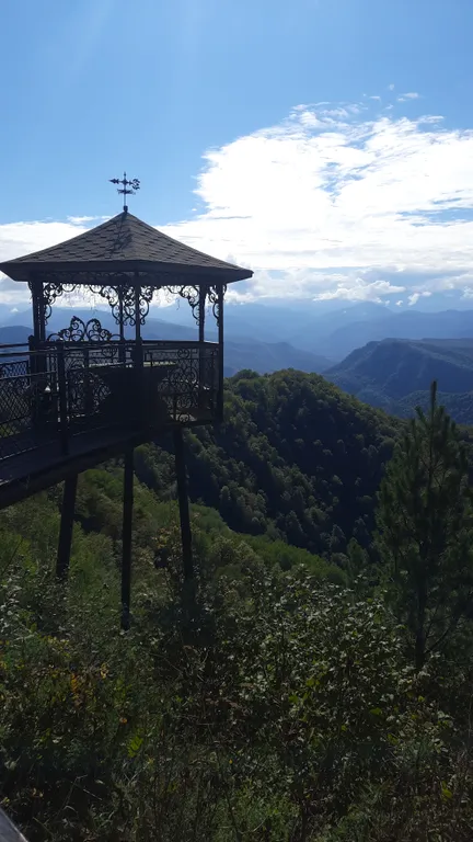 Уютный домик с чаном