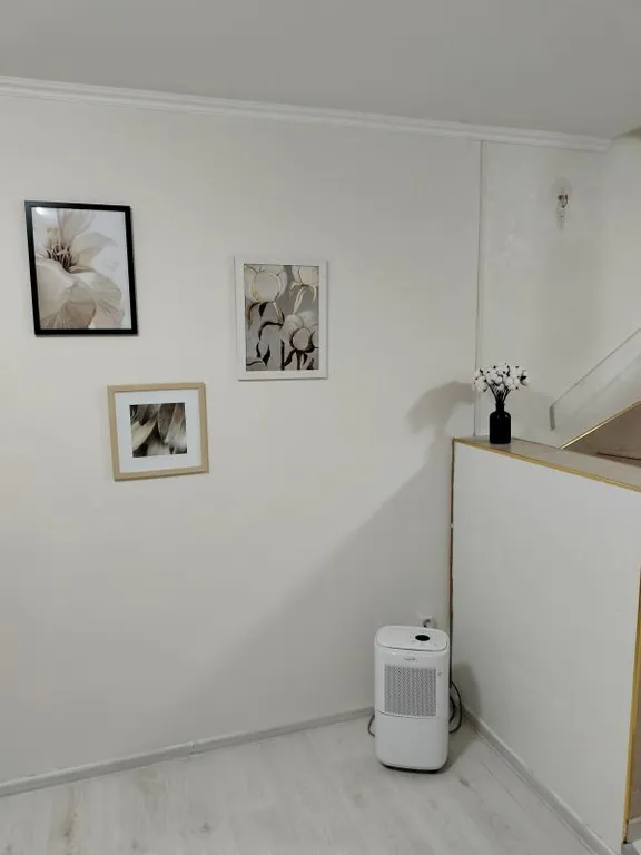 Уютный дом для большой семьи или компании в окружение сада