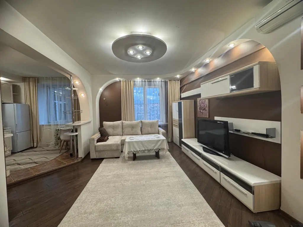 Большая 3-комнатная в центре Барнаула