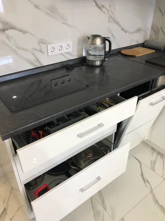 Квартира с отдельной спальней в 15 минут от моря