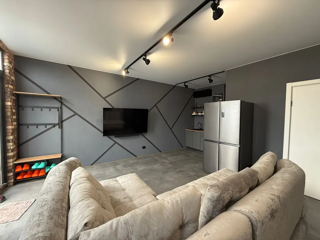 Баня, бассейн с подогревом и дом с видом на горы