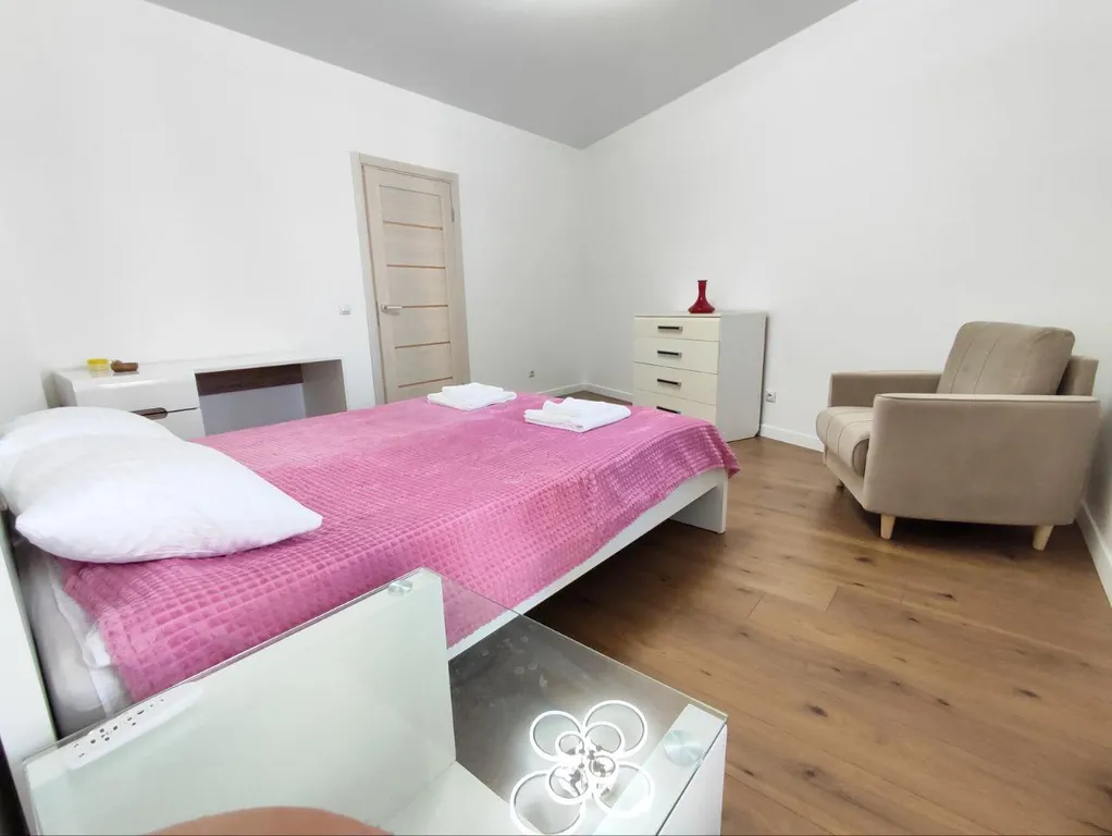 Уютная квартира рядом с метро, 3 отдельные спальни