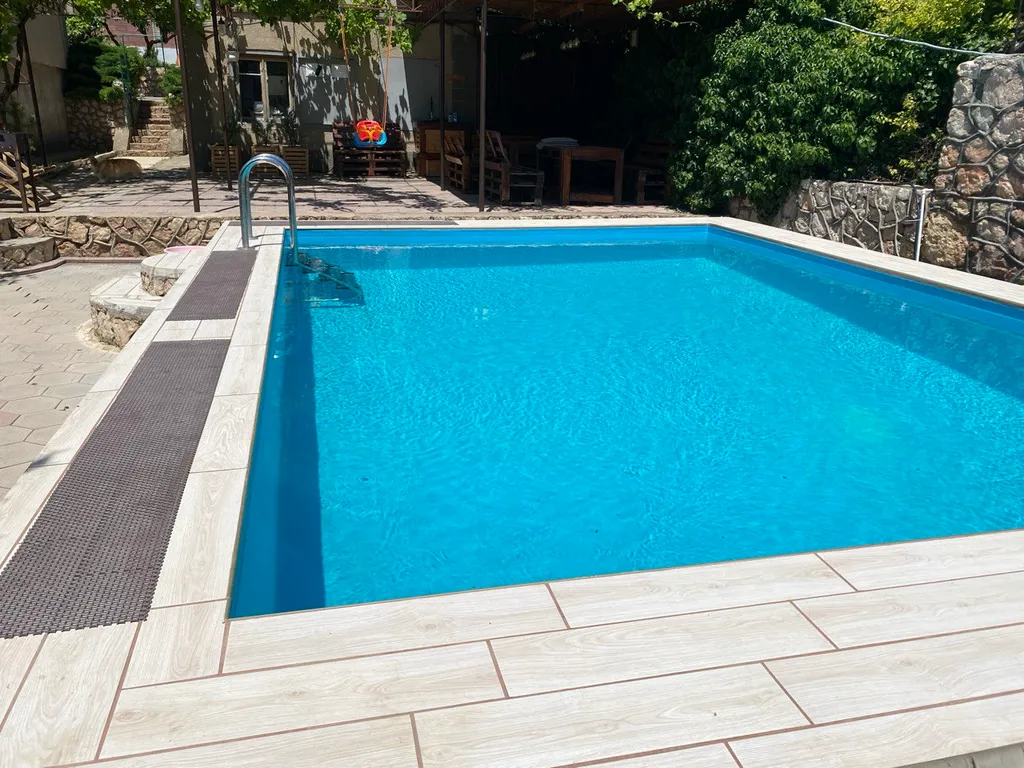 Дом с бассейном и новой баней рядом с лучшим песчаным пляжем в Орловке