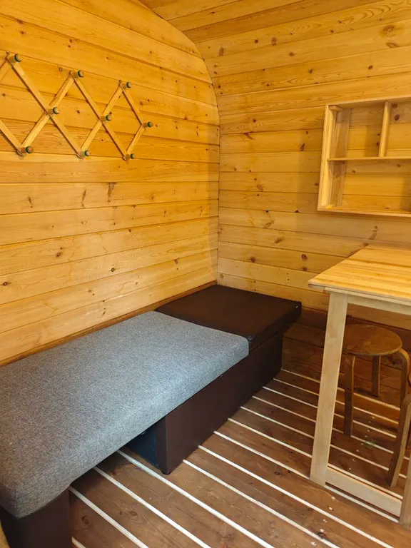 Мини-домик Бочка с собственной беседкой