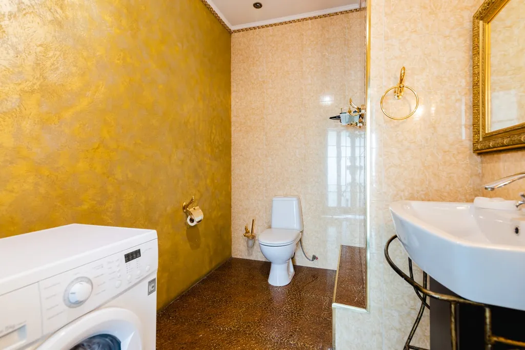 Большая двушка с кухней студией с потрясающим видом на горы