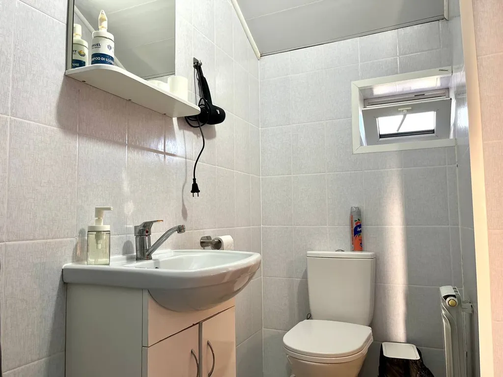 Люкс с балконом с видом на озеро двухкомнатный