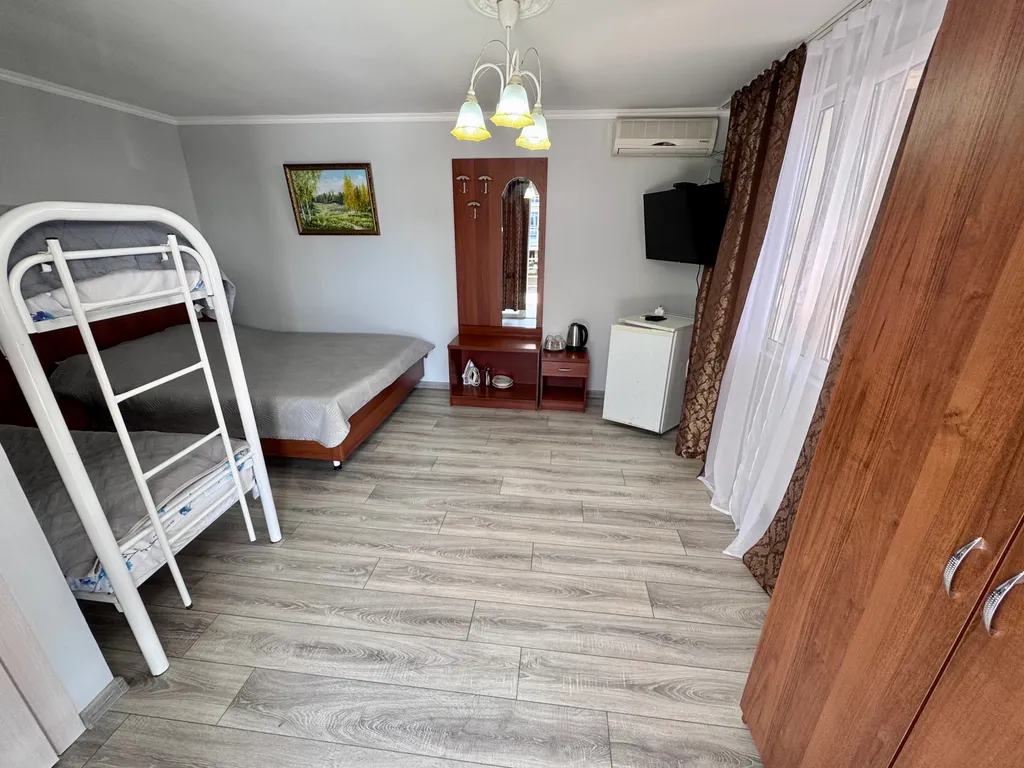 Квартира Четырёхместный номер с видом на море, со всеми удобствами — аренда посуточно в Лермонтово