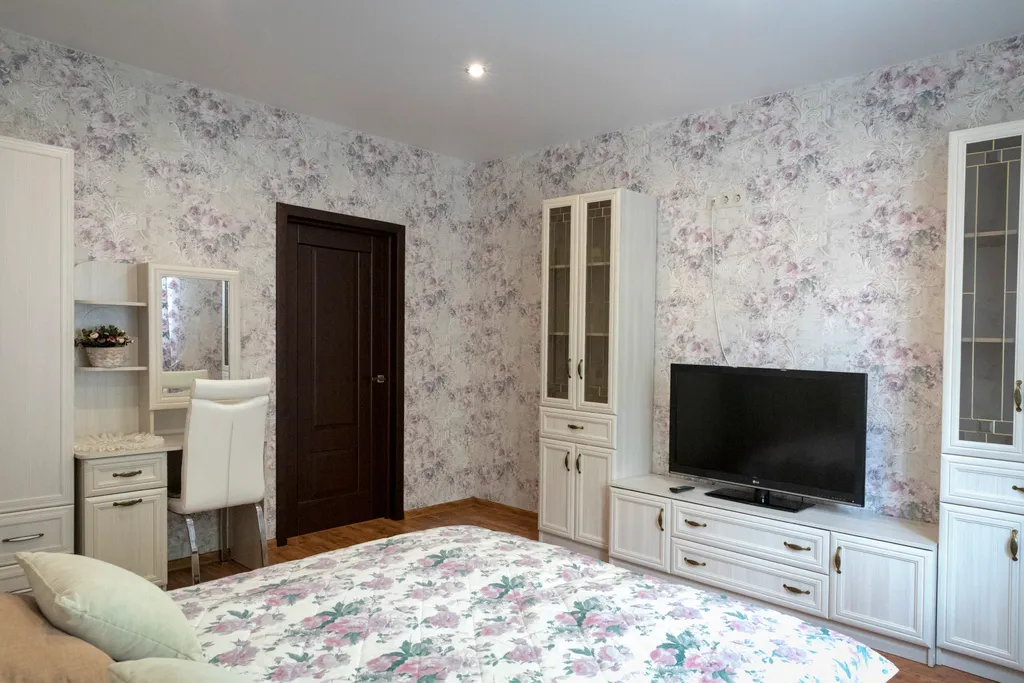 Фиола у озера