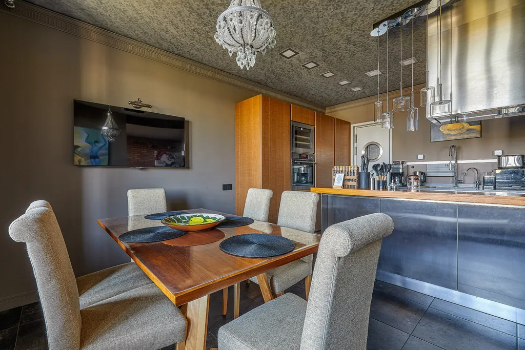 Двухэтажные апартаменты Лофт