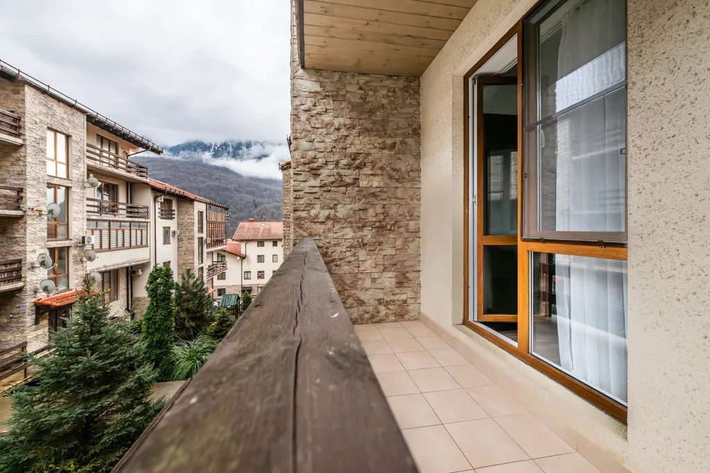 Апартамент с закатным балконом, 52 м², 2 этаж