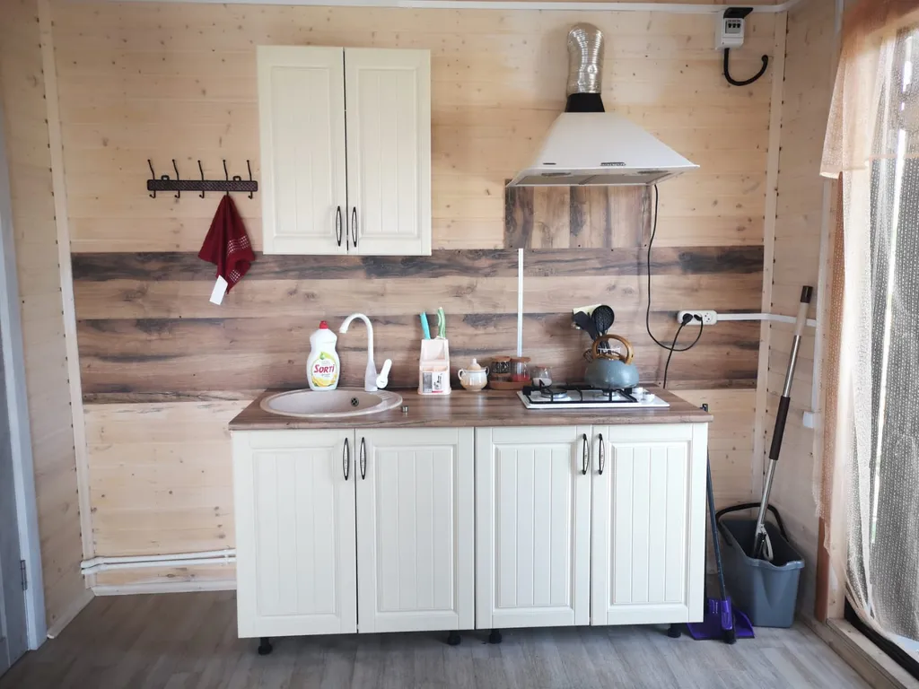 Домик-студия на море