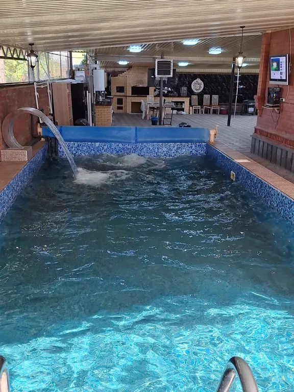 Коттедж Дом с круглогодичным тёплым бассейном — аренда посуточно в Ессентуки