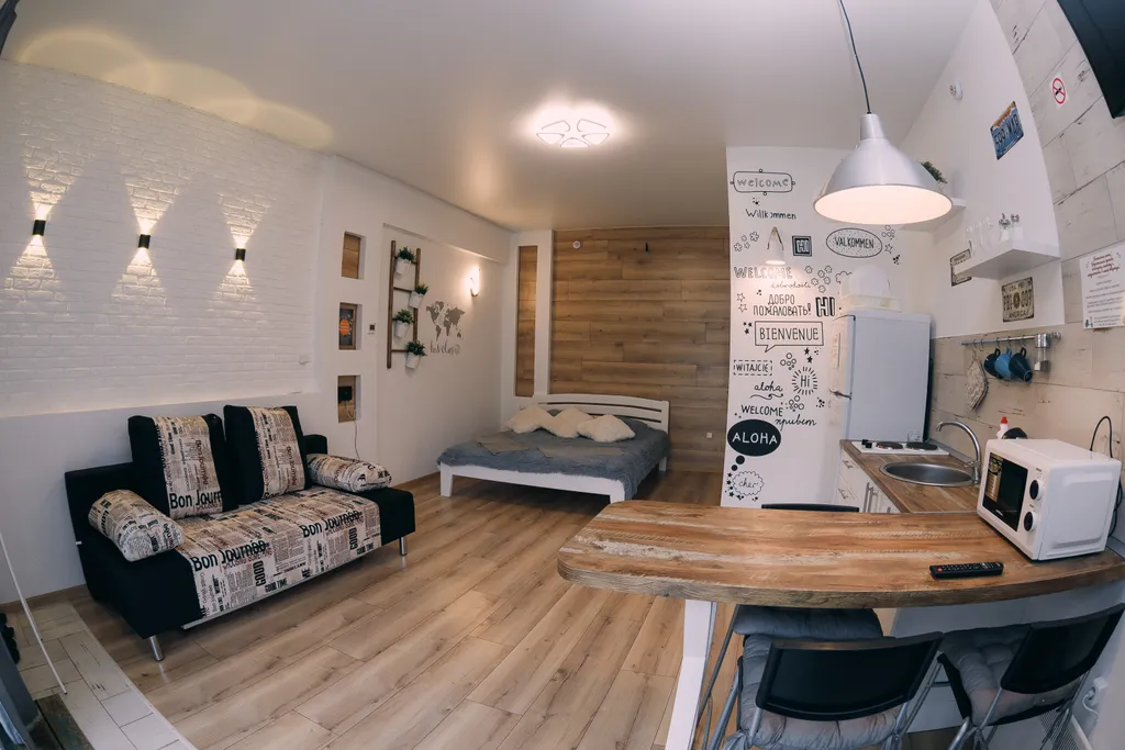 Уютная квартира в самом центре города, напротив института НПИ