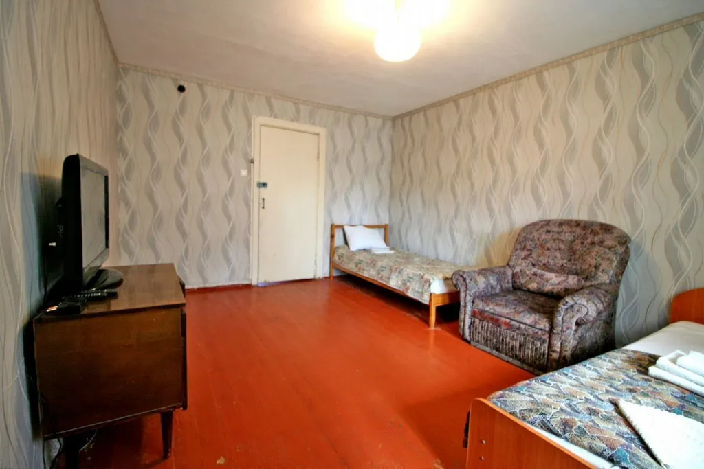 Простая 2к.квартира для командировочных Бабушкина