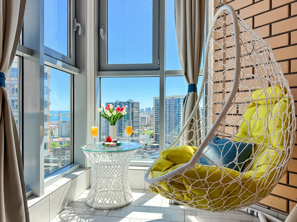 Уютная квартира-студия с потрясающим видом на море и город  в центре