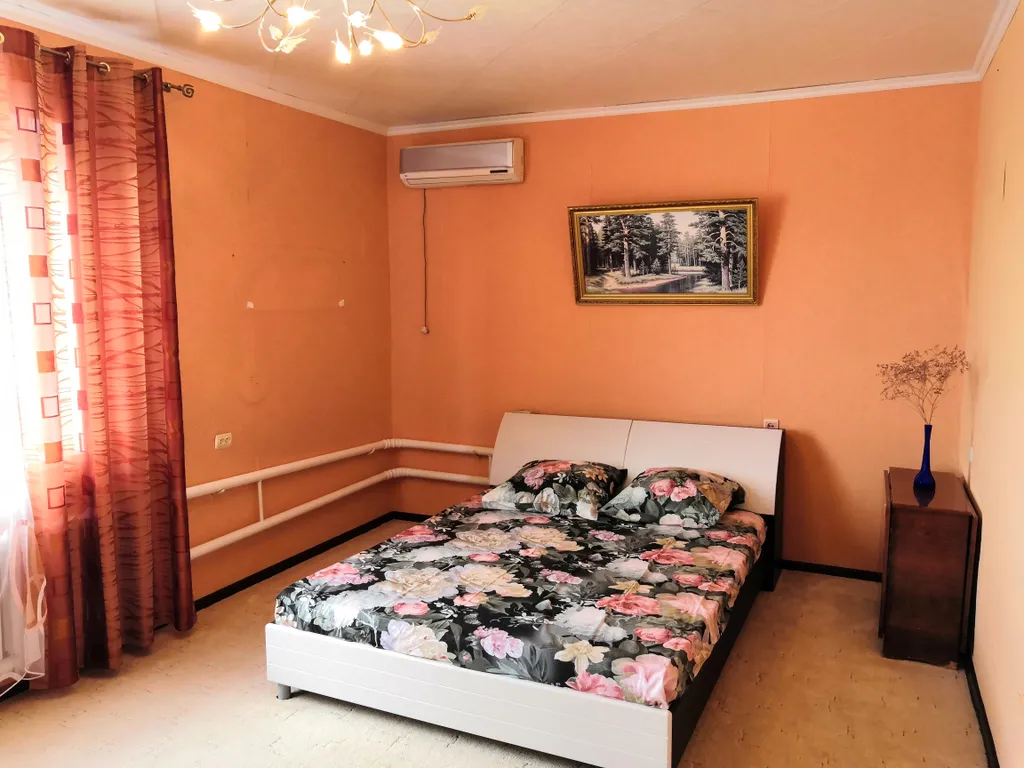 Просторная квартира — аренда посуточно в Ейск