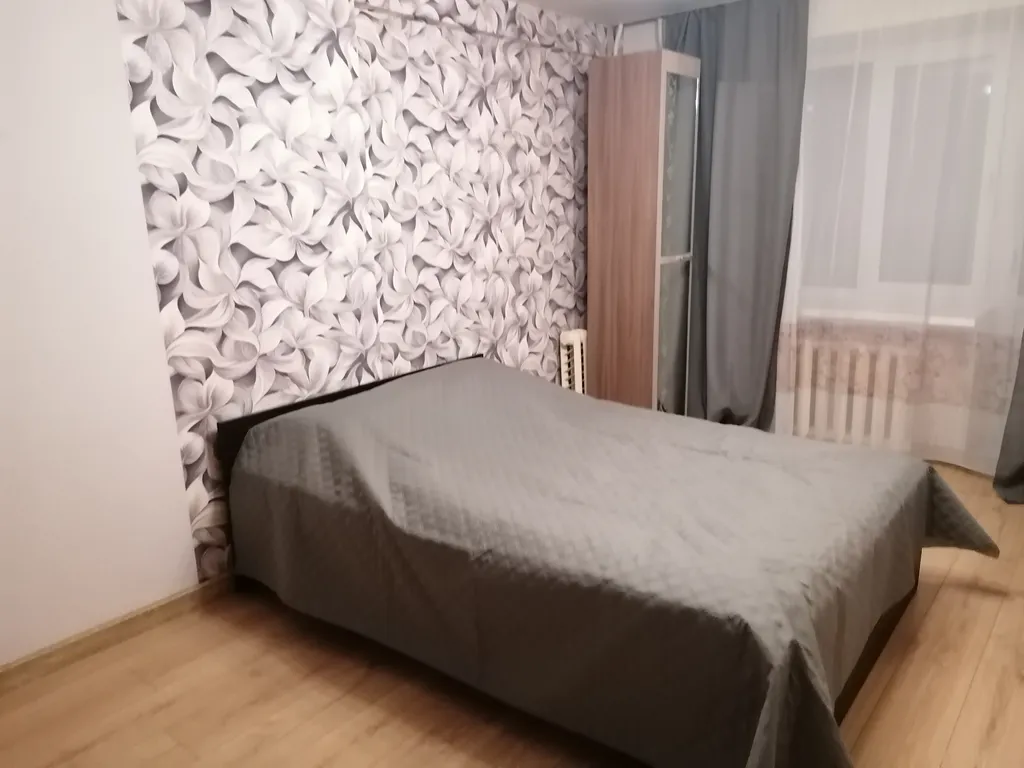 Квартира напротив вокзала