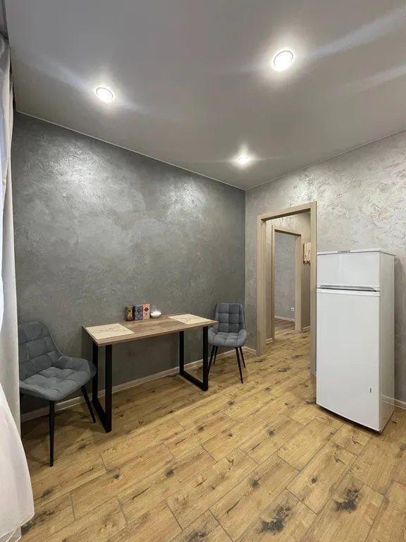 Красивая квартира в новом доме рядом с заездом в город