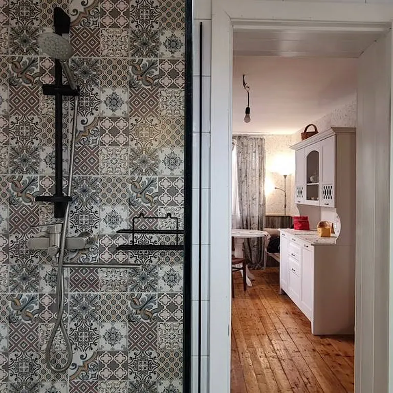 Домик в лотосах (Основной дом)