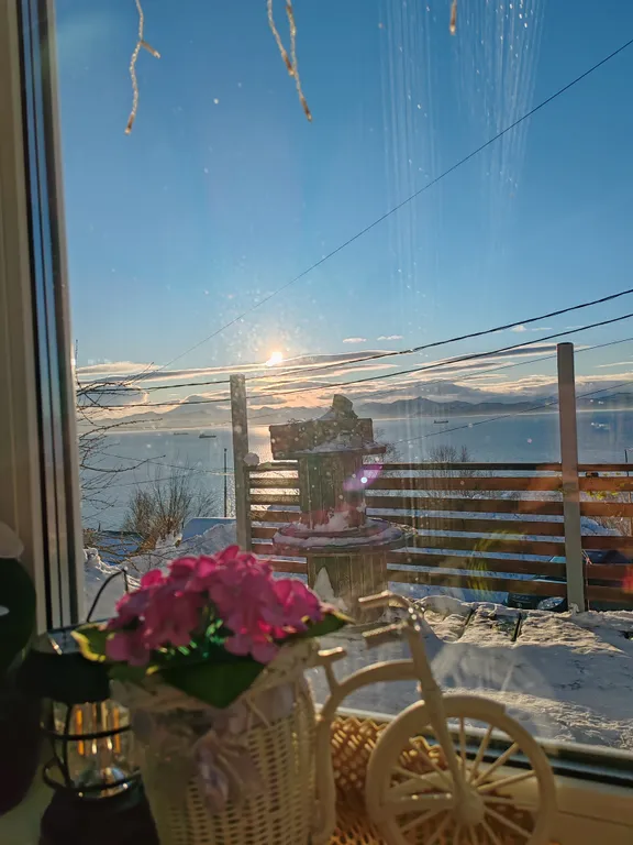 Домик с видом на море