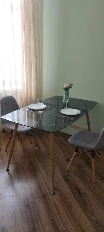 Art Deco One-Bedroom Suite in Library House