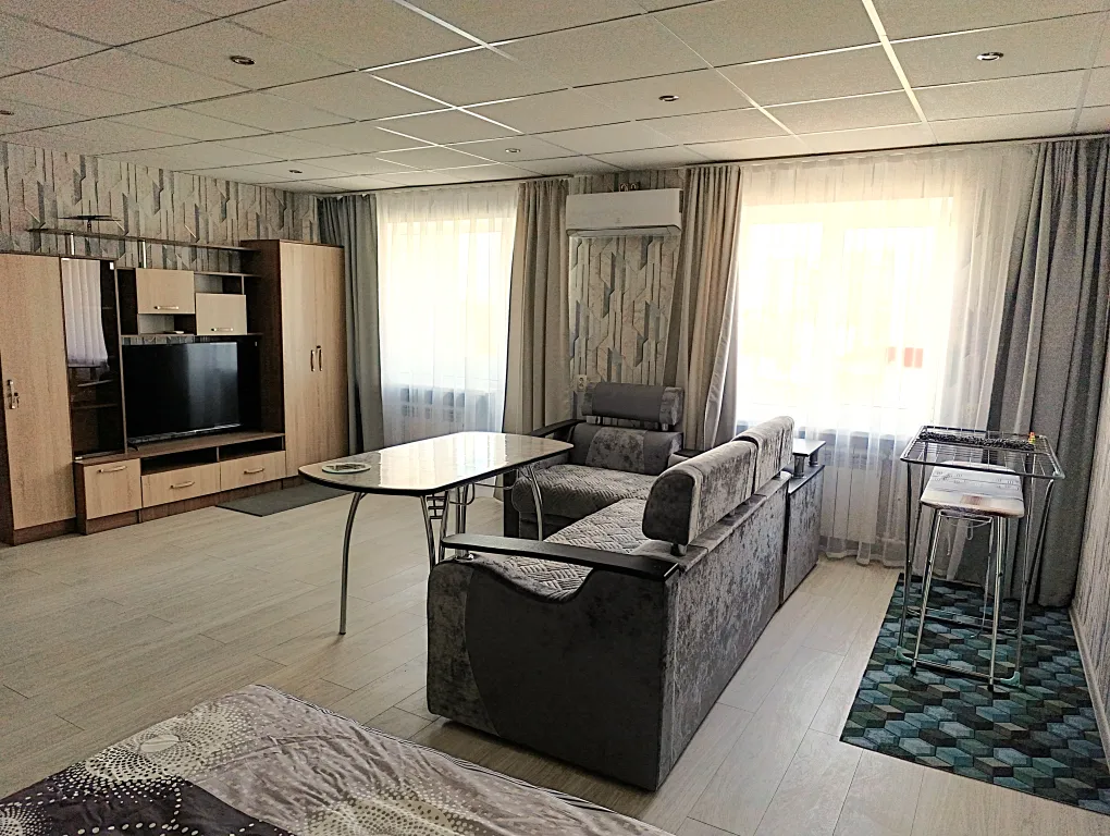 Просторная квартира. Рядом всё, заезд с трассы без проблем