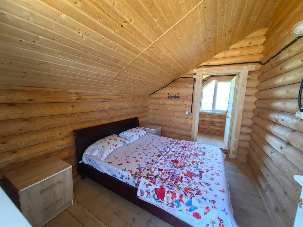 Домик на берегу моря у аквапарка