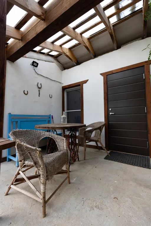 Три галки с мансардой